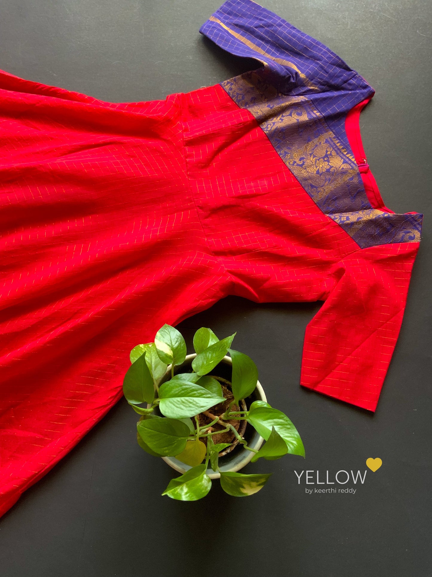 TRADITIONAL HANDLOOM CHECKS GOWN