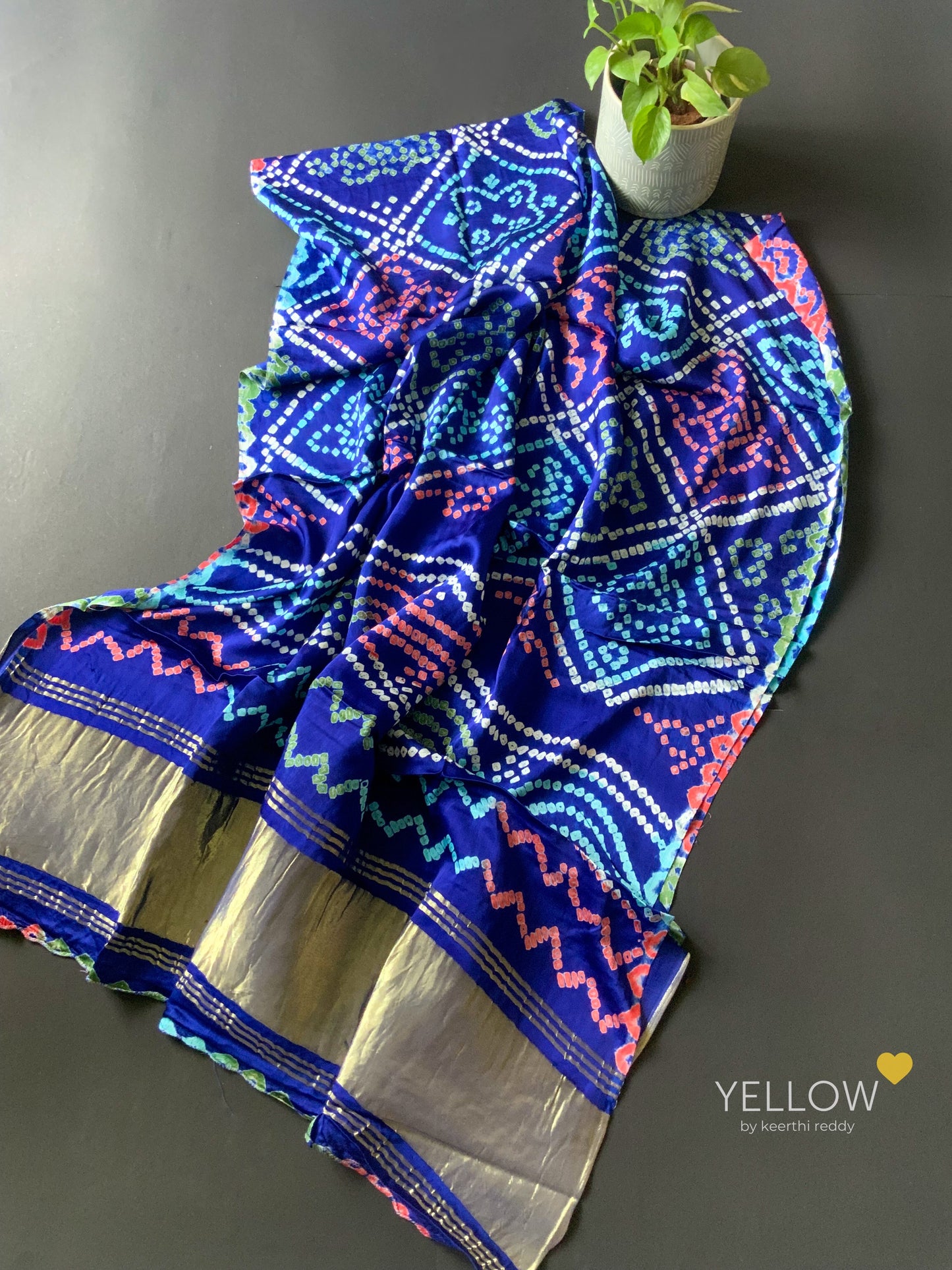 BANDHINI DUPATTA