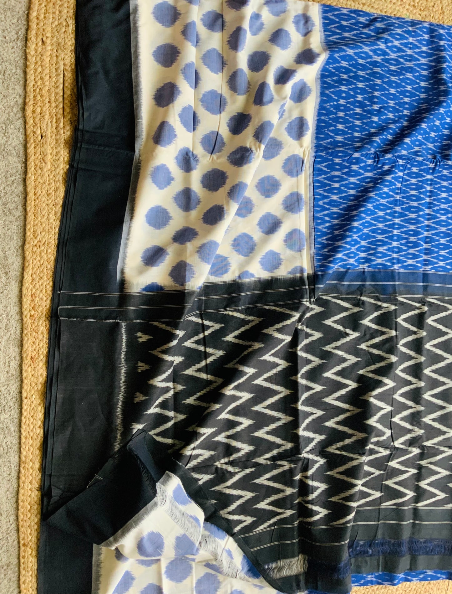 COTTON IKKAT SAREE - DUAL COLOR