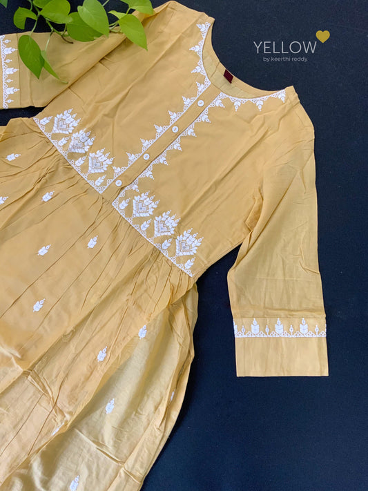 Mul mul kurti with thread work
