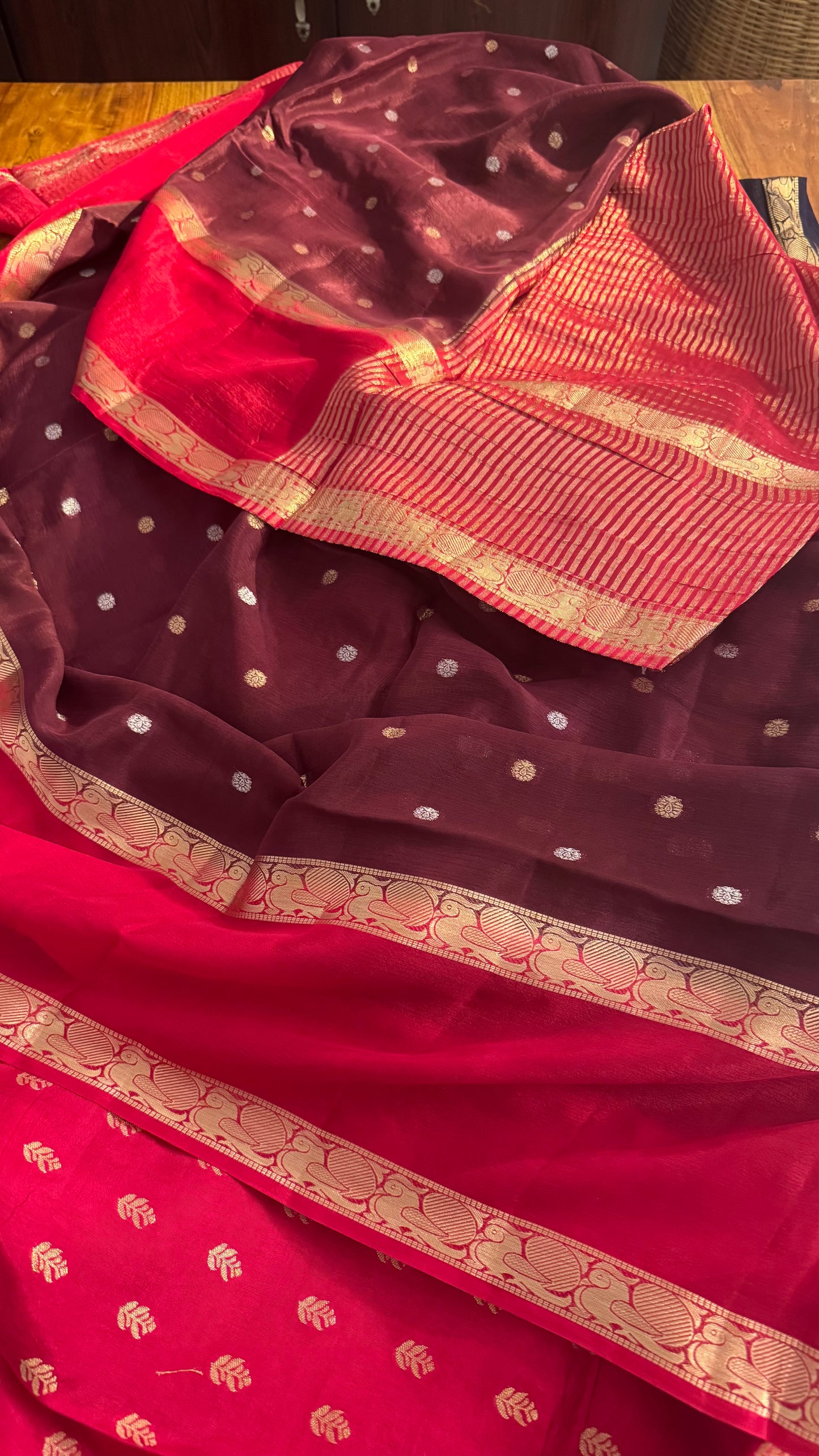 CRAPE SAREES WITH VINTAGE BORDERS